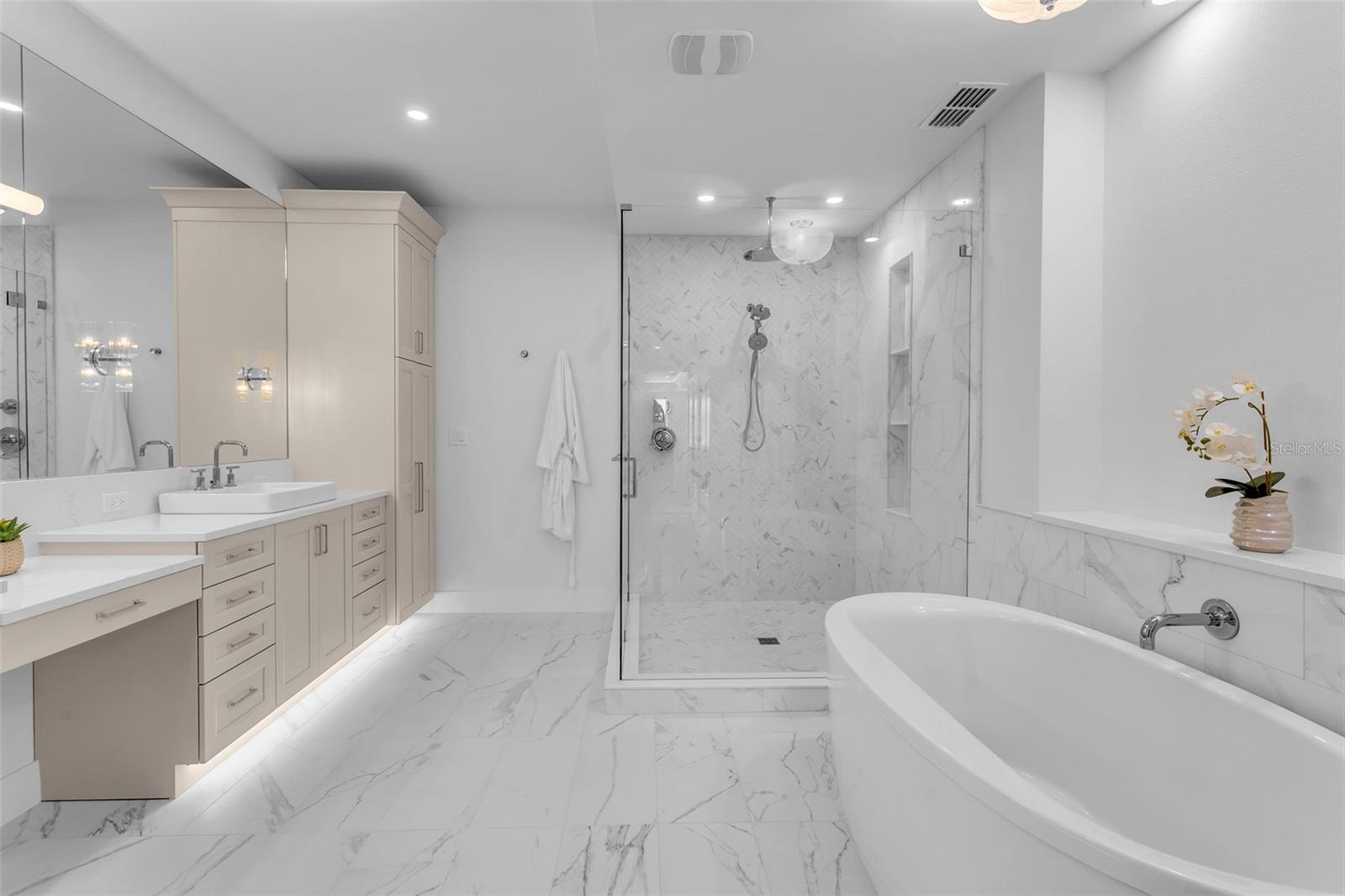 Image 30 of 100 For 455 Pinellas Bayway S 2a