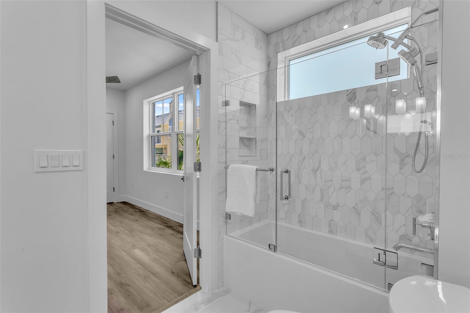 Image 37 of 100 For 455 Pinellas Bayway S 2a