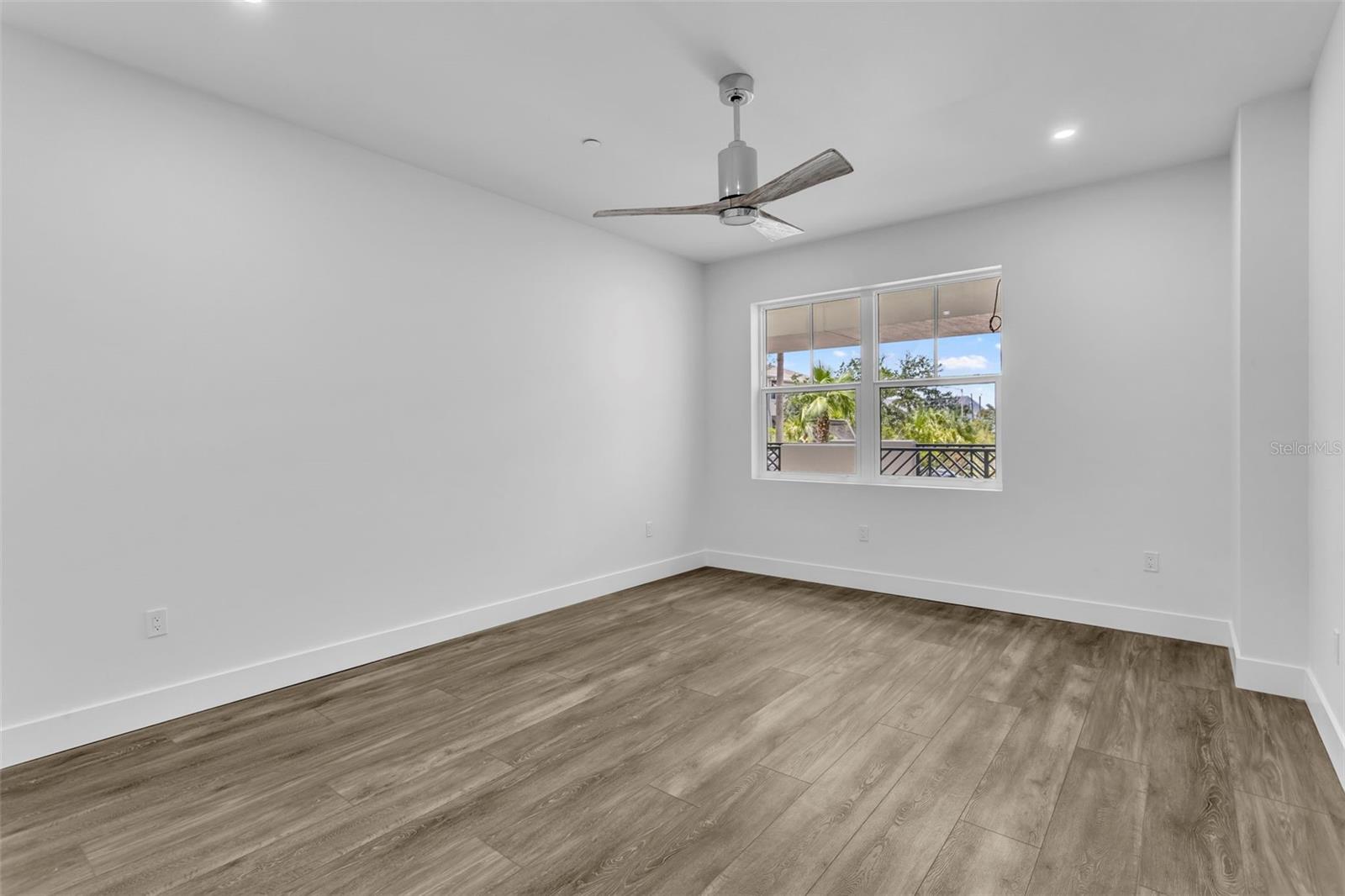 Image 40 of 100 For 455 Pinellas Bayway S 2a