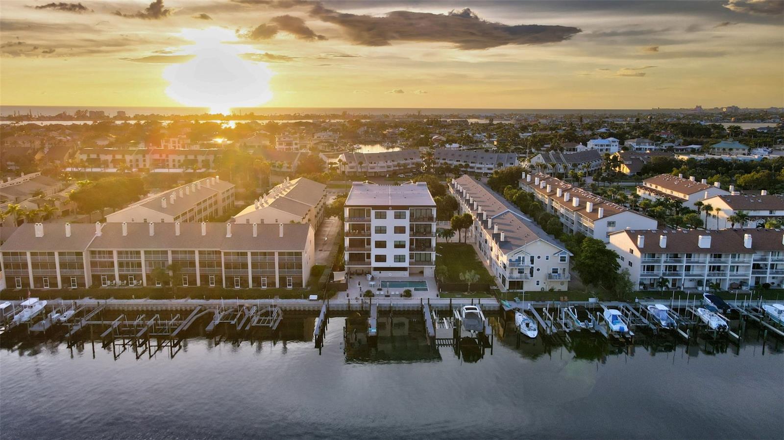 Image 90 of 100 For 455 Pinellas Bayway S 2a