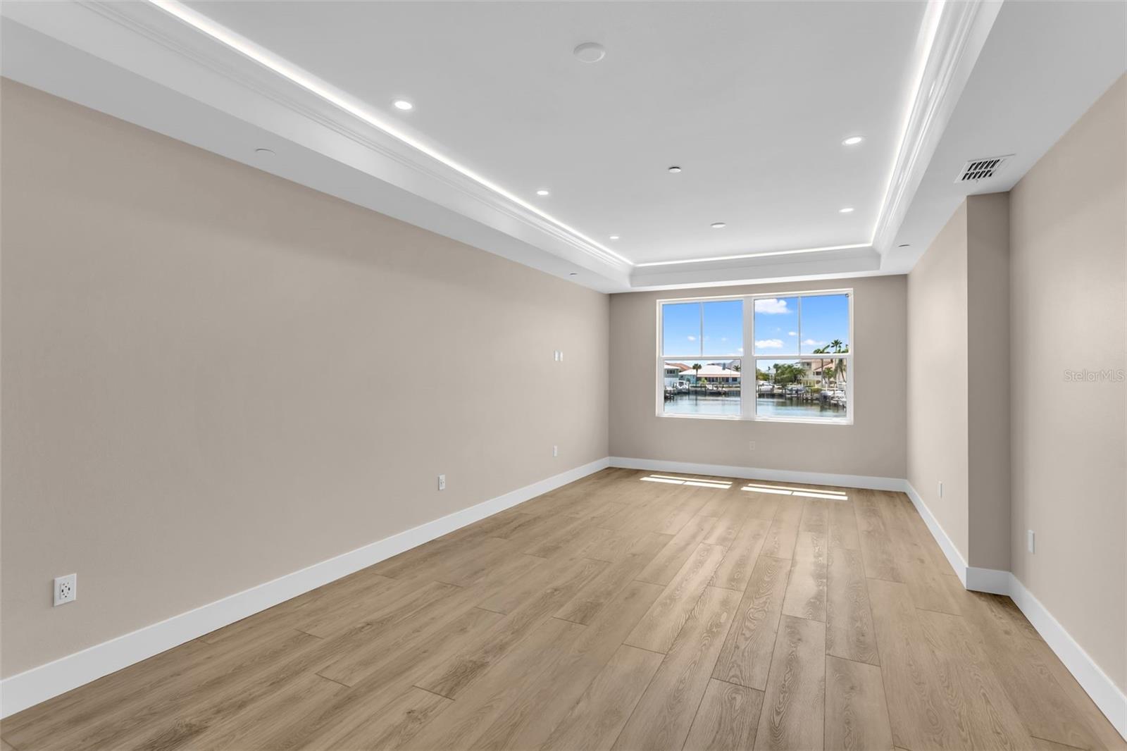Image 25 of 100 For 455 Pinellas Bayway S 2b