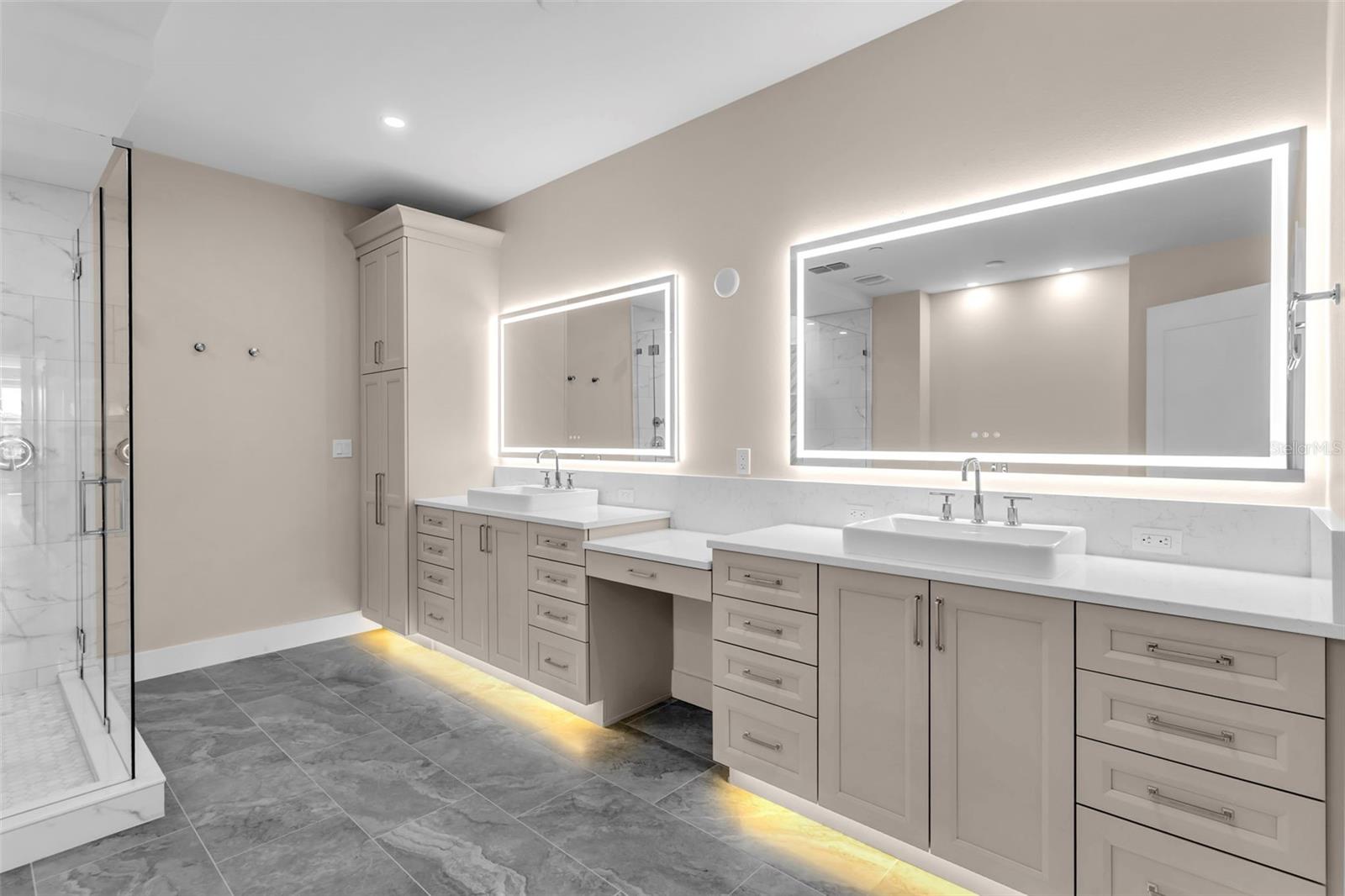 Image 32 of 100 For 455 Pinellas Bayway S 2b