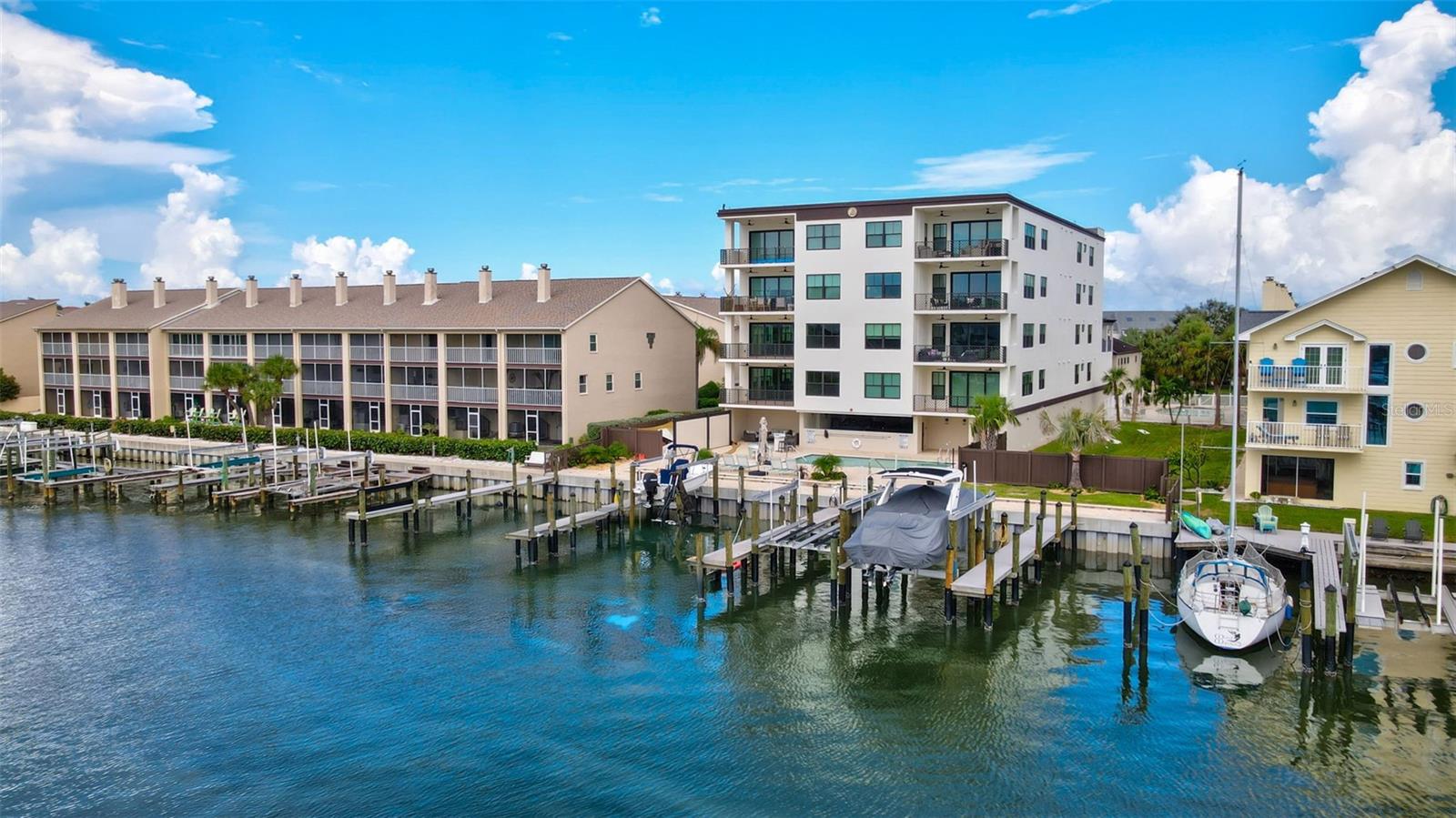 Image 61 of 100 For 455 Pinellas Bayway S 2b