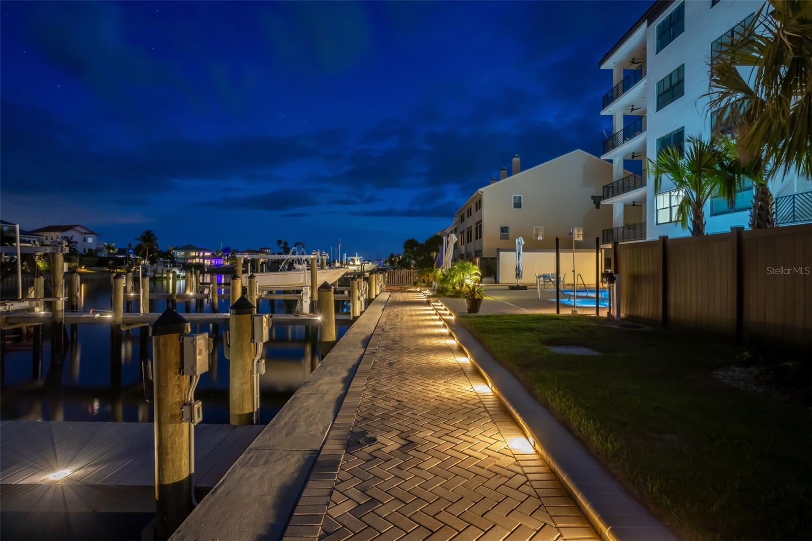Image 89 of 100 For 455 Pinellas Bayway S 2b