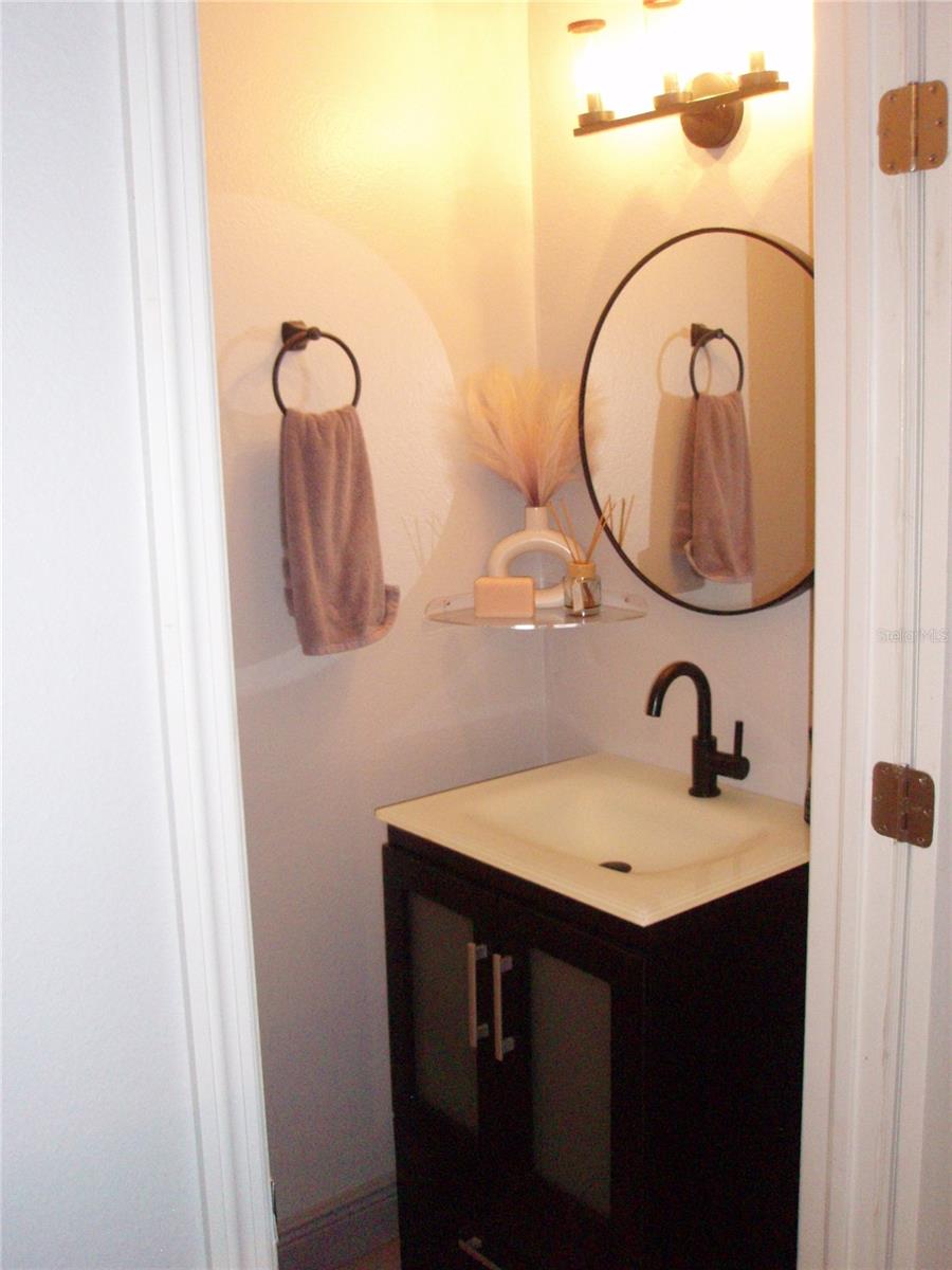 Image 3 of 13 For 6210 Bayside Key Drive
