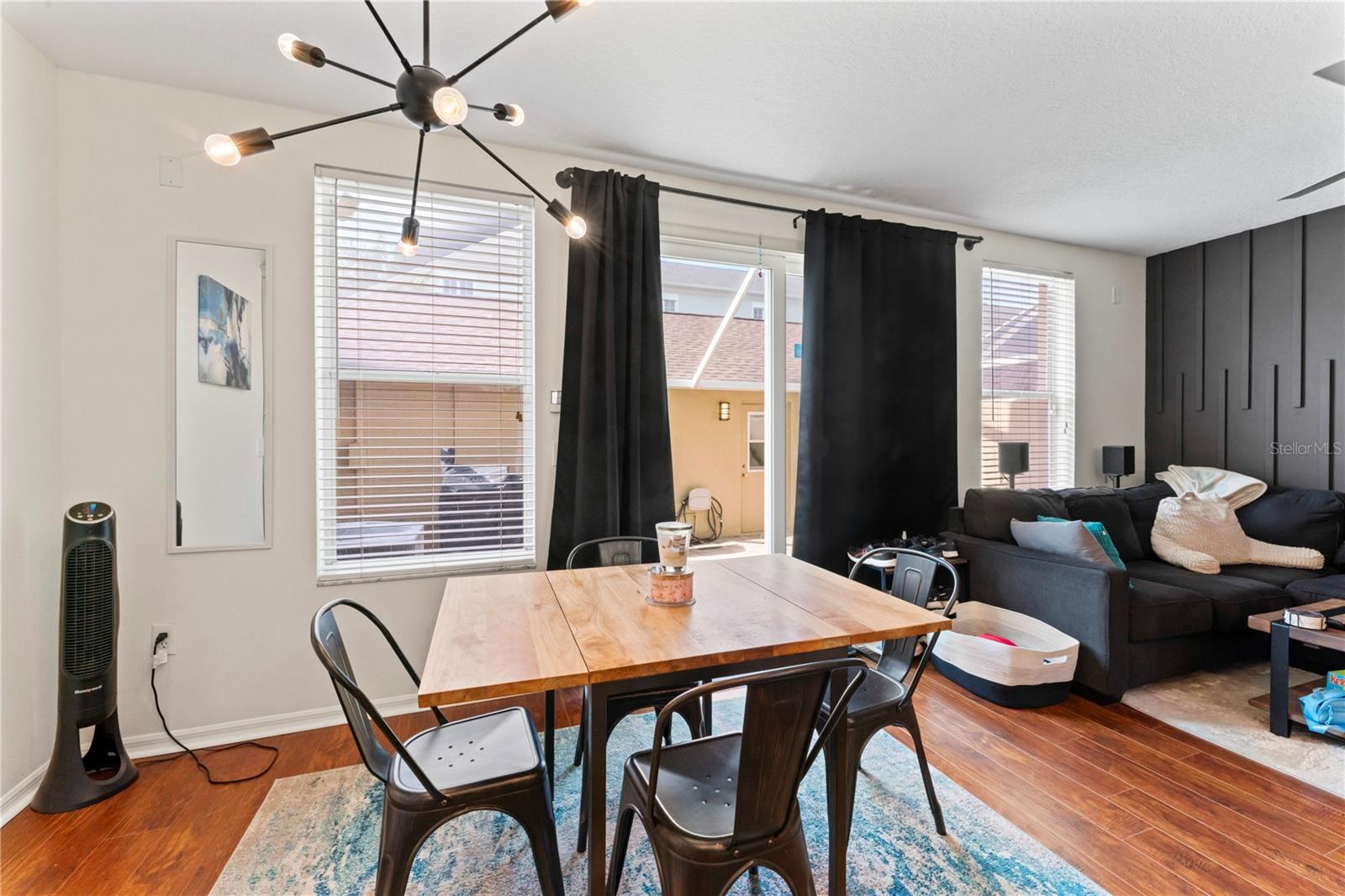Image 10 of 31 For 9804 Brompton Drive