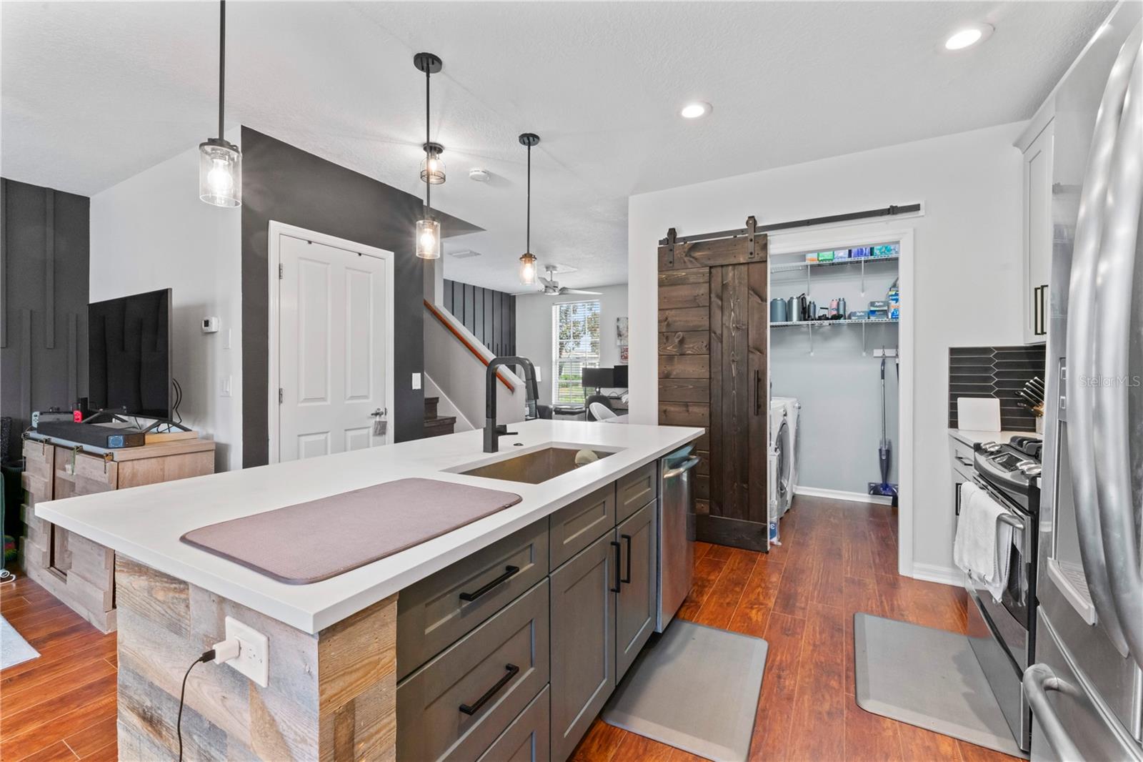Image 11 of 31 For 9804 Brompton Drive