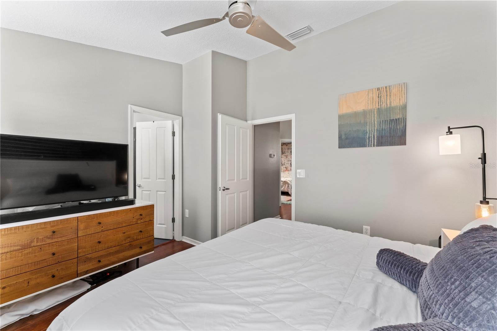 Image 23 of 31 For 9804 Brompton Drive