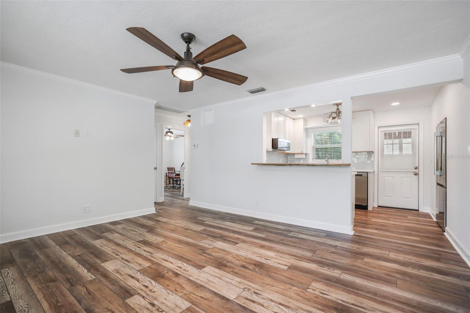Image 5 of 40 For 549 Locklie Street