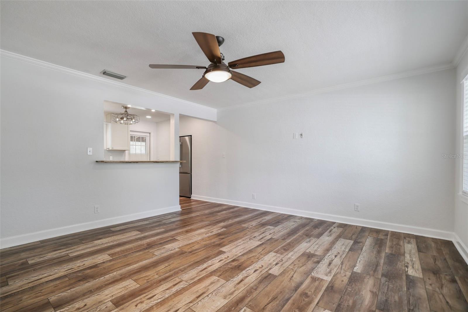 Image 7 of 40 For 549 Locklie Street