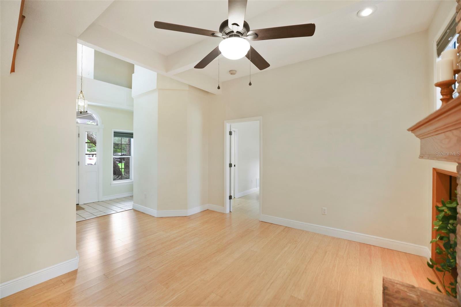 Image 11 of 83 For 813 Old Charleston Way