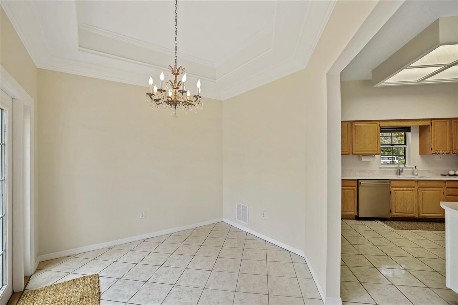 Image 31 of 83 For 813 Old Charleston Way