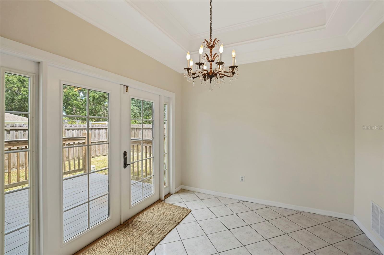 Image 32 of 83 For 813 Old Charleston Way