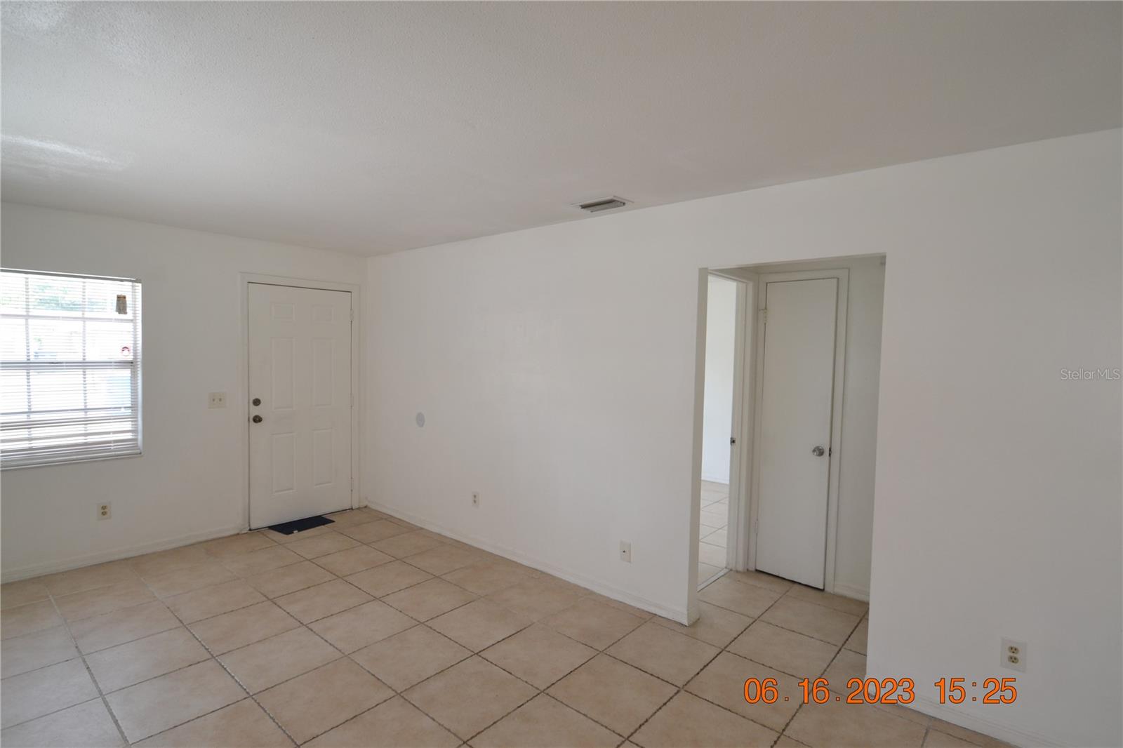 Image 6 of 20 For 409 Big Cedar Way