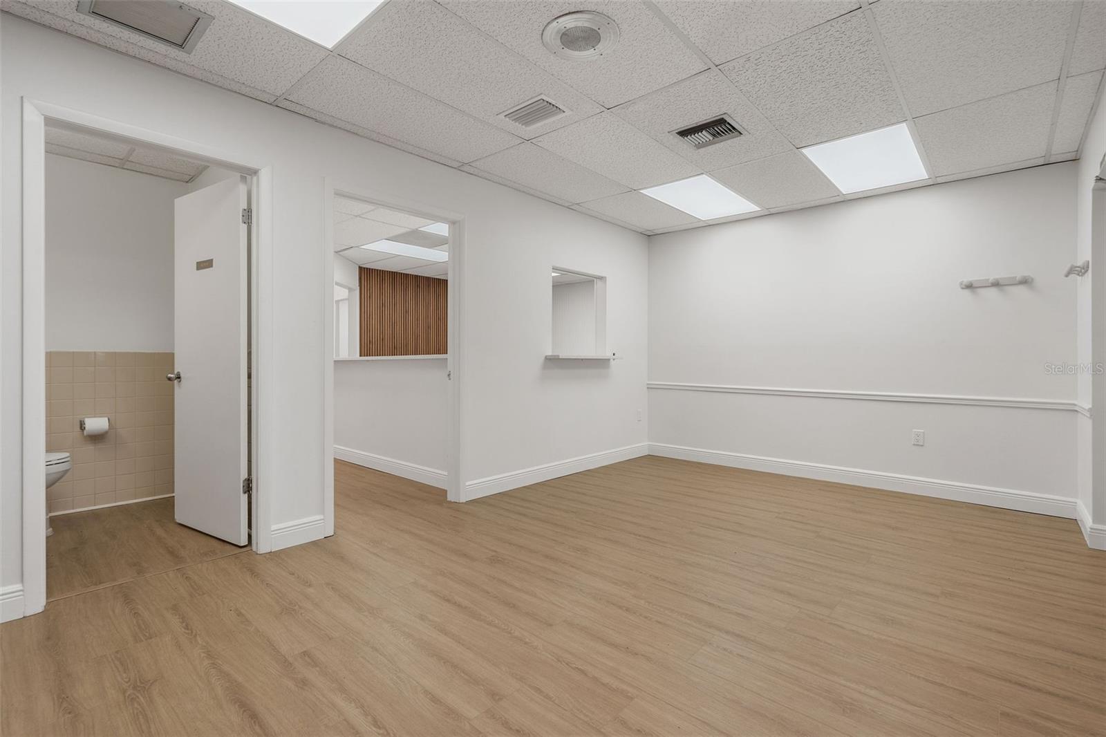 Image 4 of 23 For 600 Lakeview Road 2b