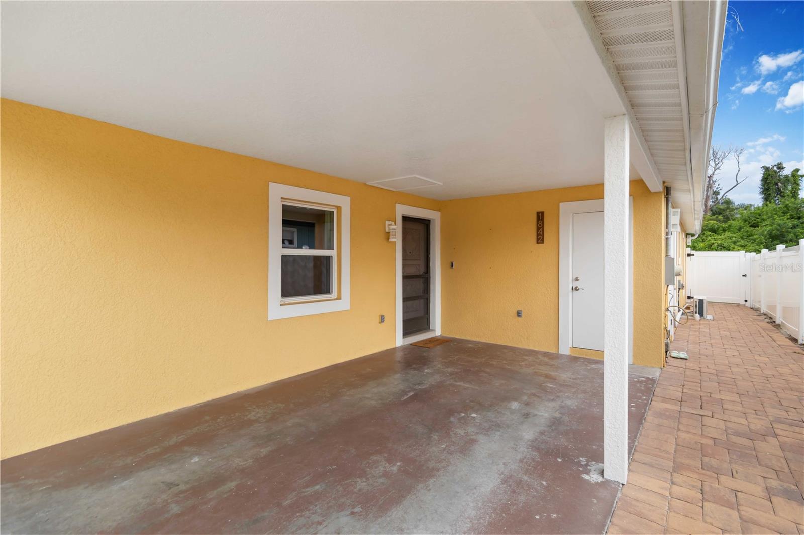 Image 5 of 28 For 1842 Livingstone Street