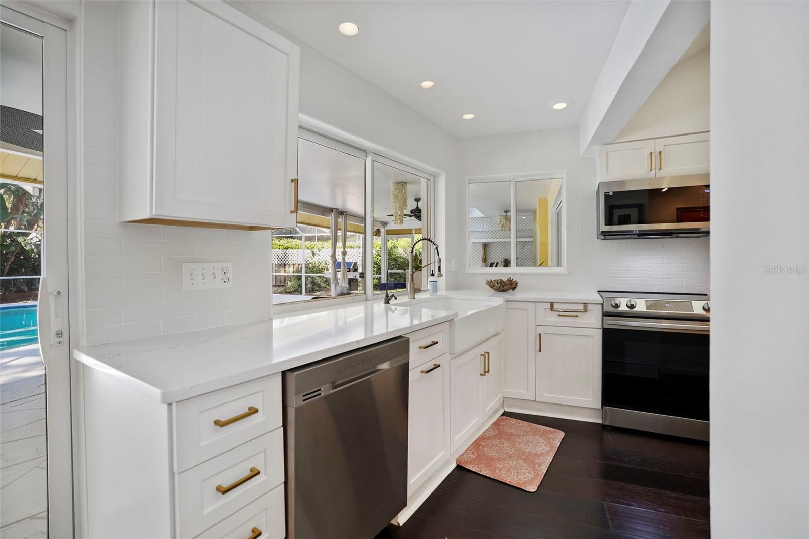 Image 14 of 89 For 1734 Pine Creek Court