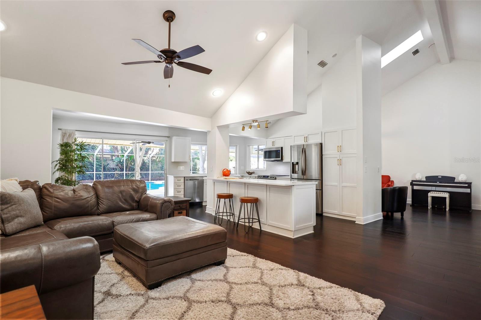 Image 23 of 89 For 1734 Pine Creek Court
