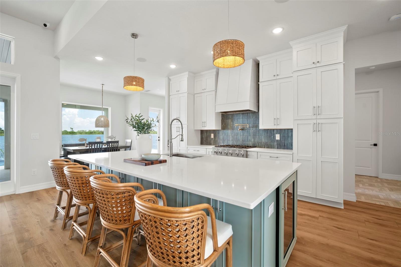Listing photo id 14 for 3441 Gulf City Road