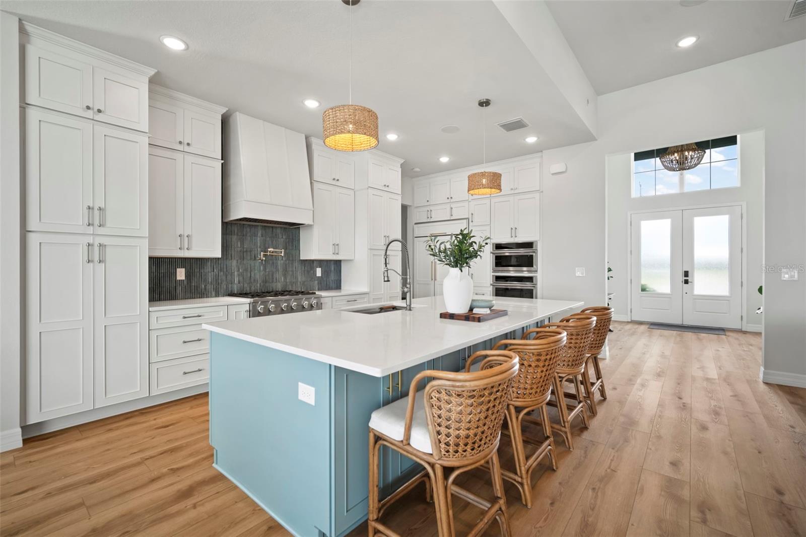 Listing photo id 16 for 3441 Gulf City Road