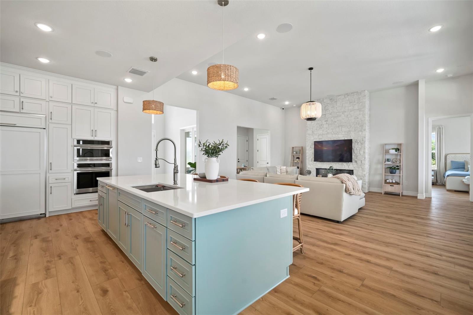 Listing photo id 17 for 3441 Gulf City Road