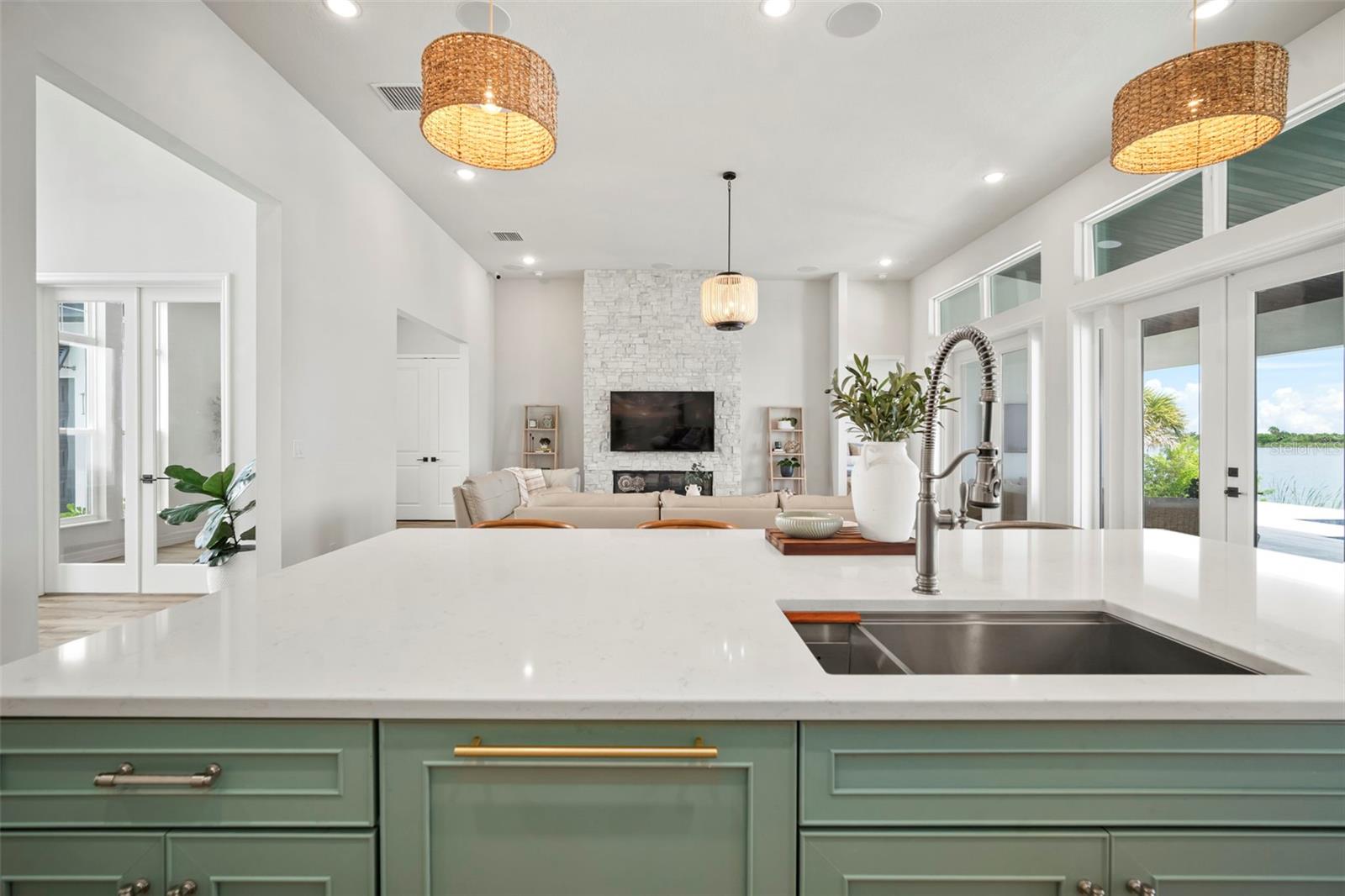 Listing photo id 19 for 3441 Gulf City Road
