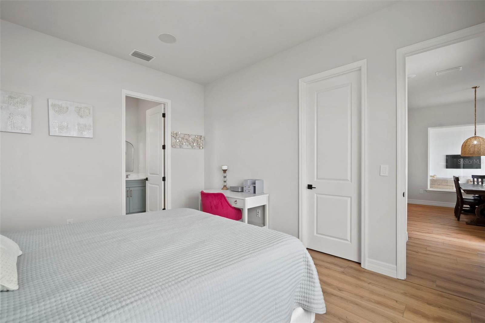 Listing photo id 35 for 3441 Gulf City Road