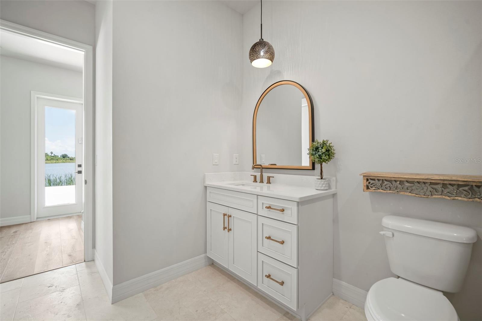 Listing photo id 42 for 3441 Gulf City Road