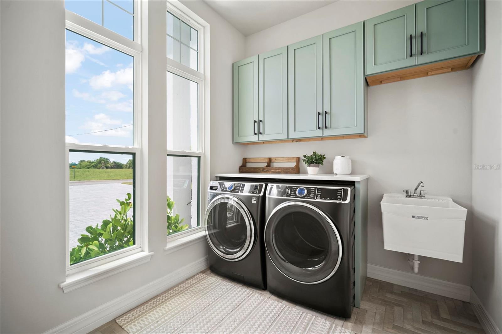 Listing photo id 45 for 3441 Gulf City Road