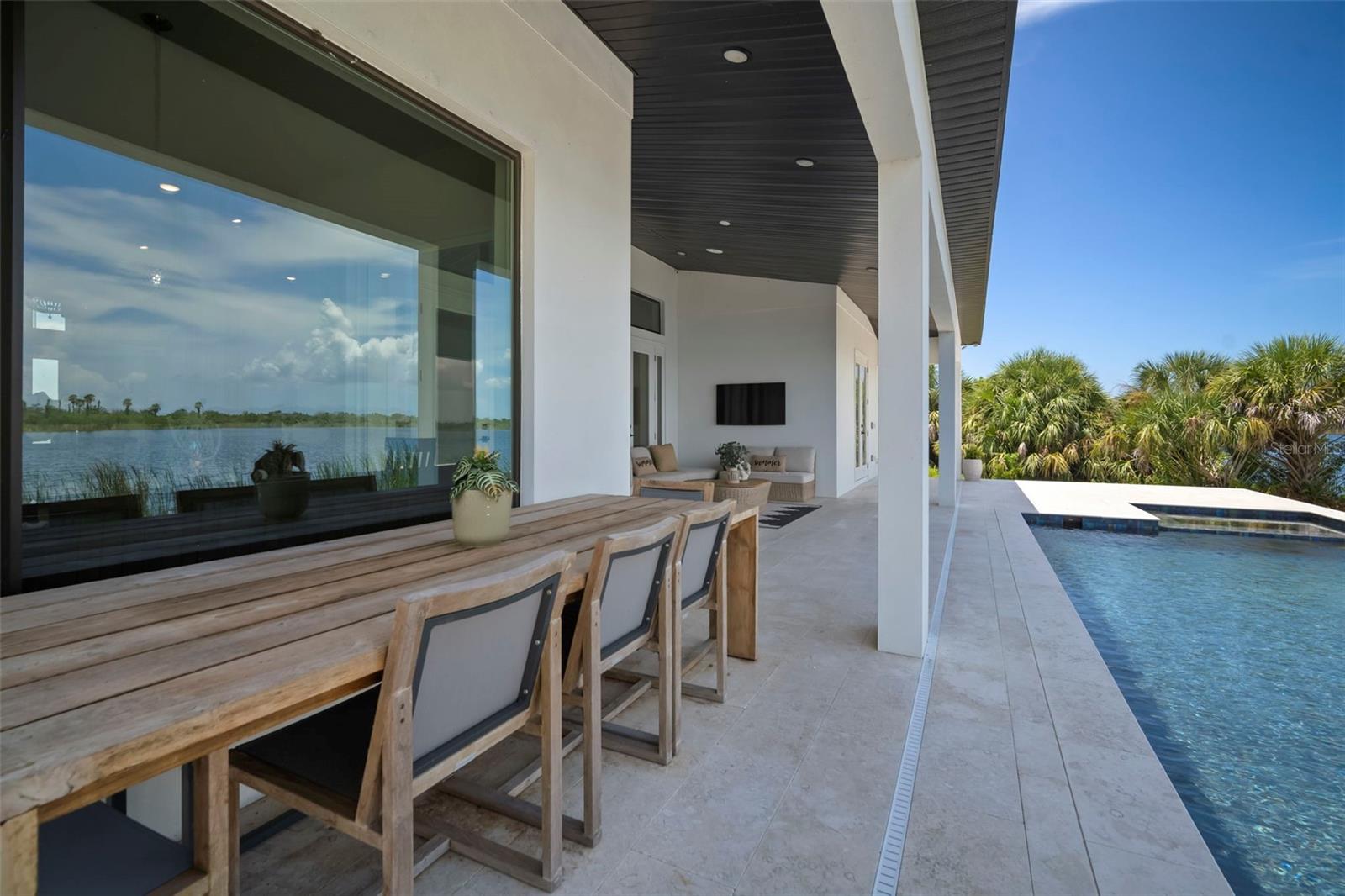 Listing photo id 49 for 3441 Gulf City Road