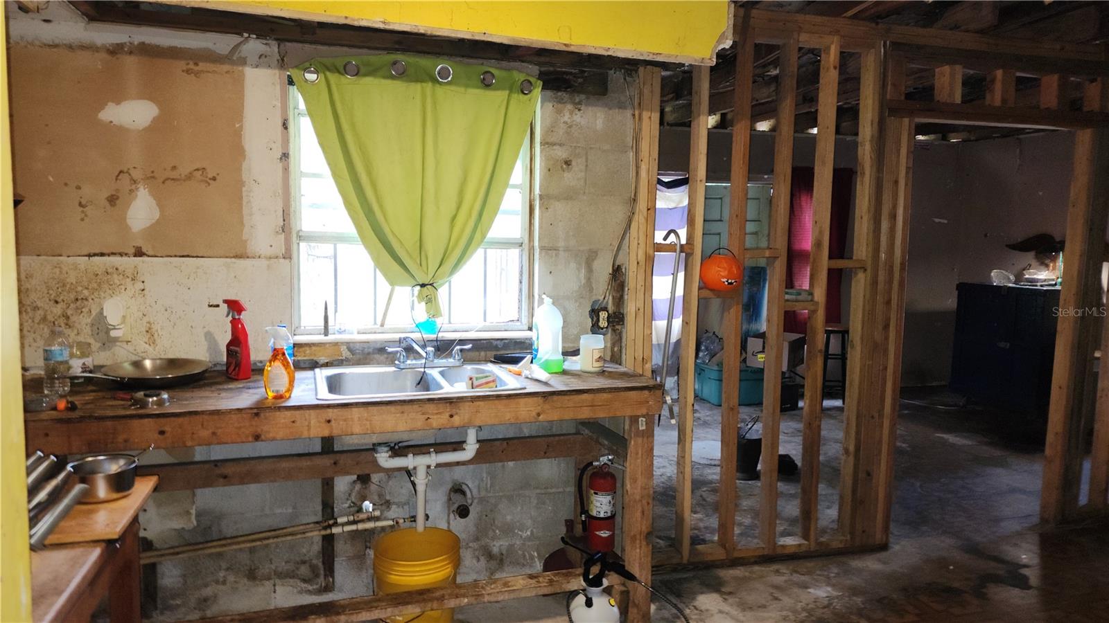 Image 72 of 82 For 110 14th Street Se