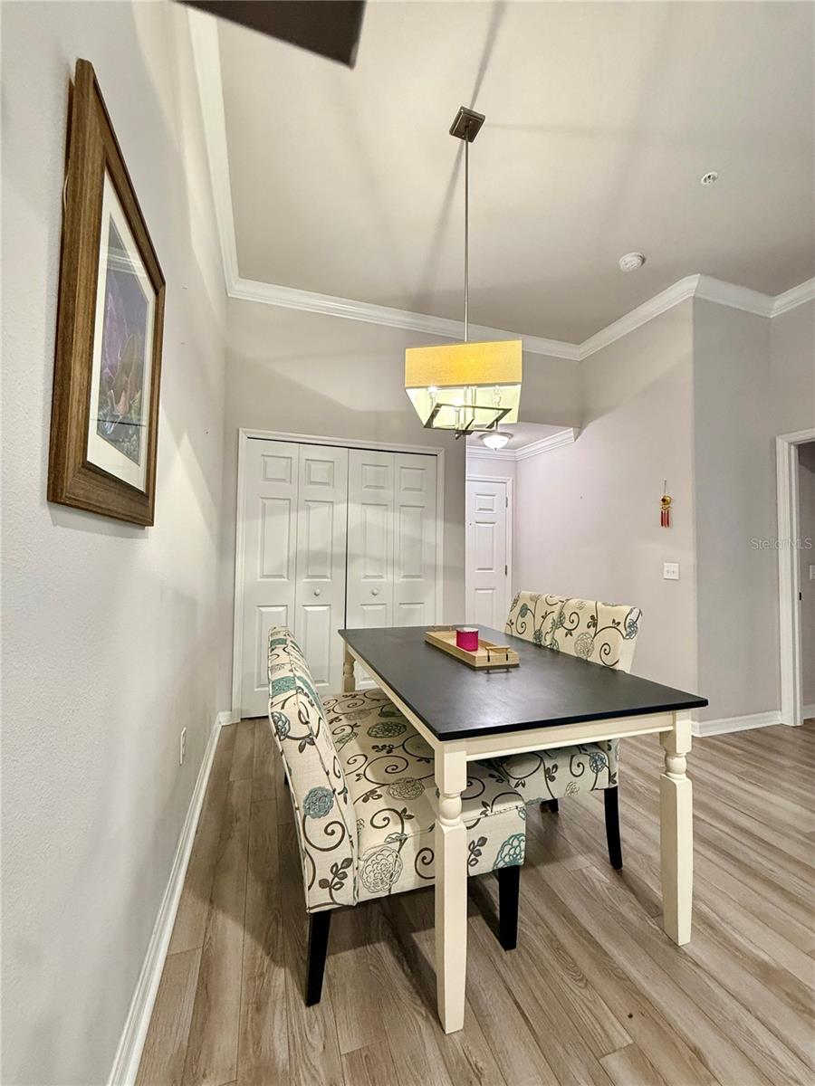 Image 12 of 31 For 5111 Royal Palms Way 303