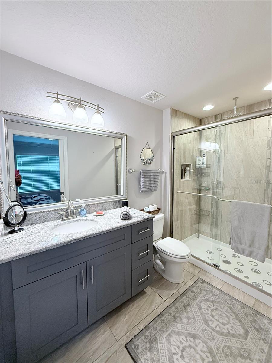 Image 21 of 31 For 5111 Royal Palms Way 303