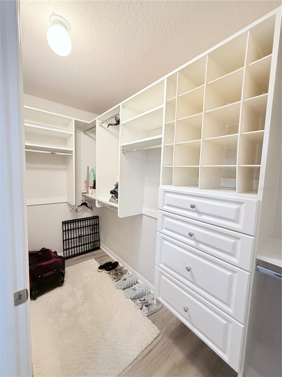 Image 22 of 31 For 5111 Royal Palms Way 303