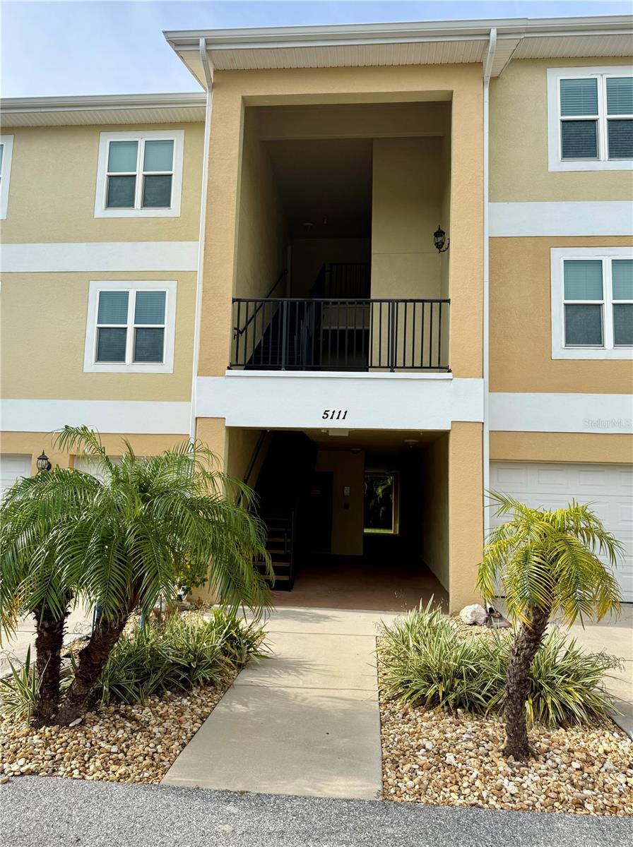 Image 31 of 31 For 5111 Royal Palms Way 303