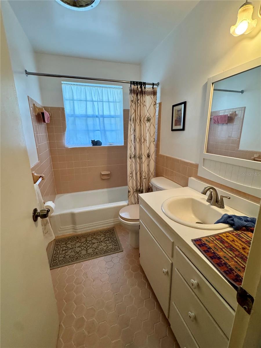 Image 16 of 24 For 839 6th Avenue Sw