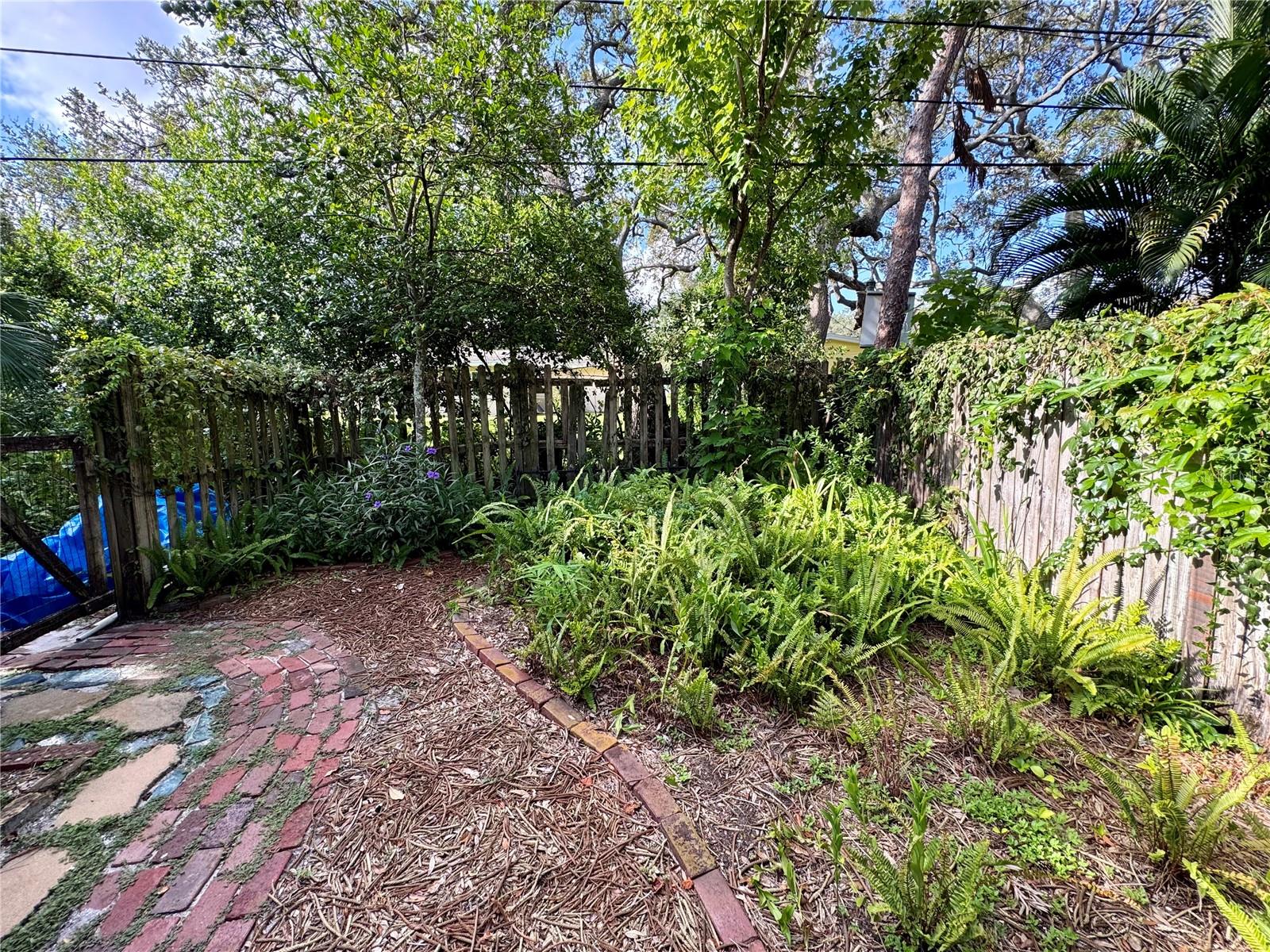 Image 18 of 24 For 839 6th Avenue Sw