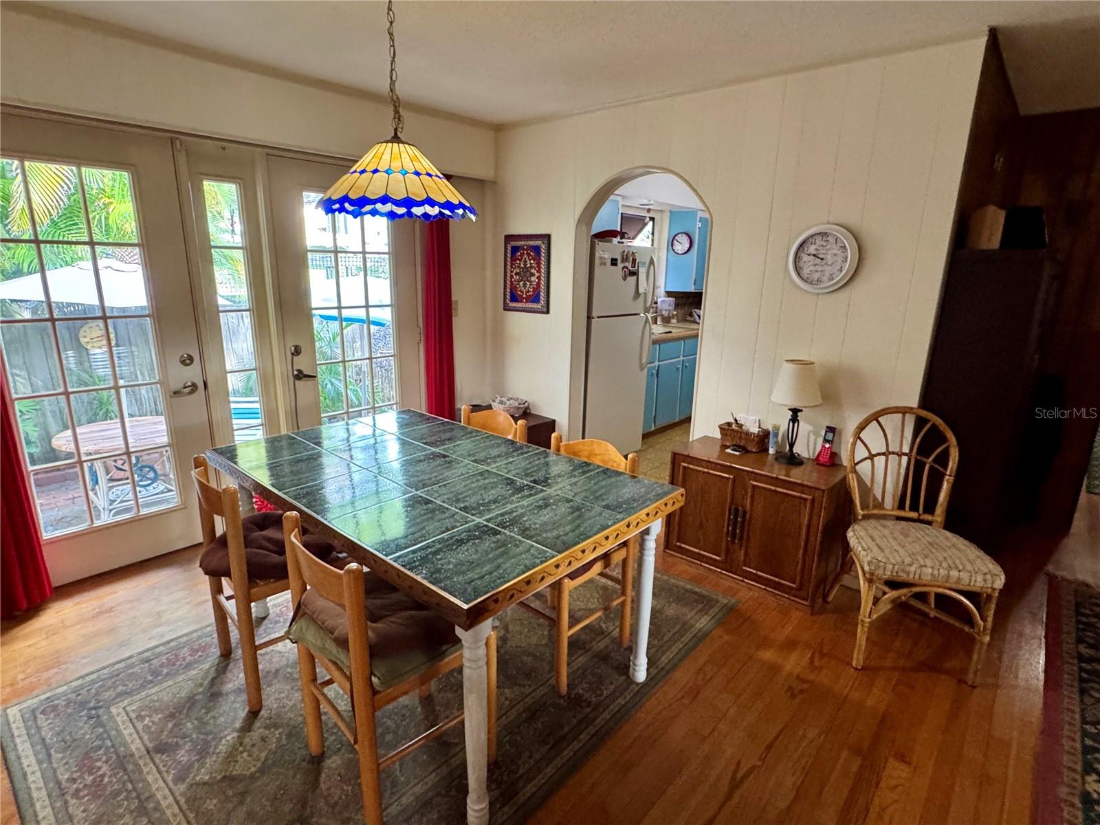 Image 8 of 24 For 839 6th Avenue Sw