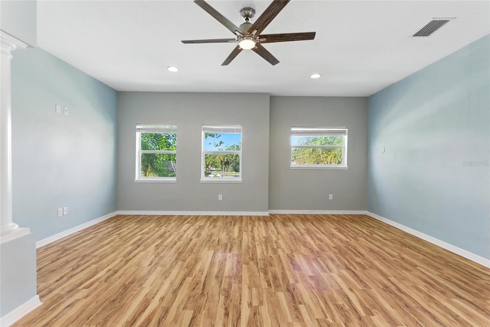 Listing photo id 10 for 4848 Tampa Downs Boulevard