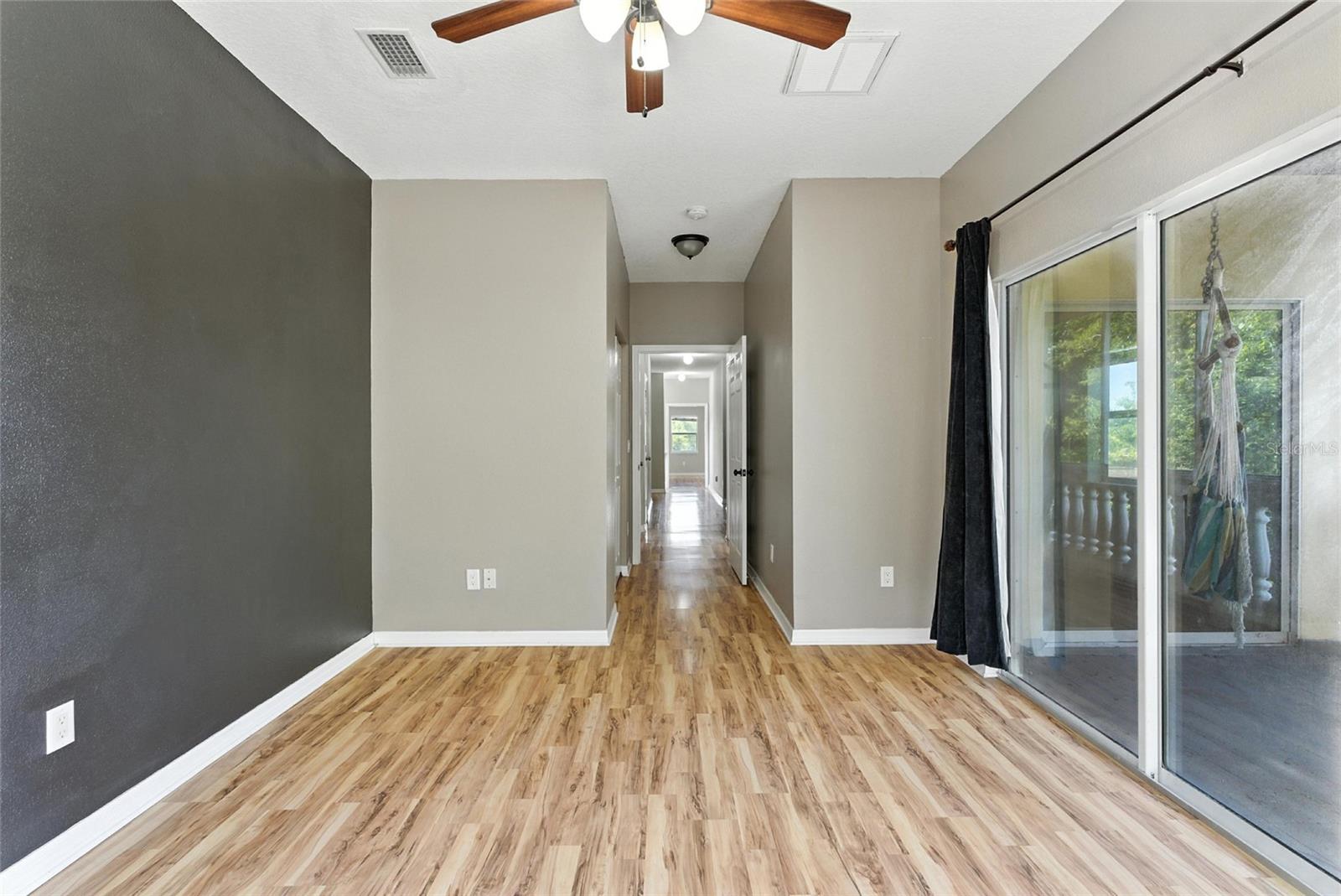 Listing photo id 15 for 4848 Tampa Downs Boulevard