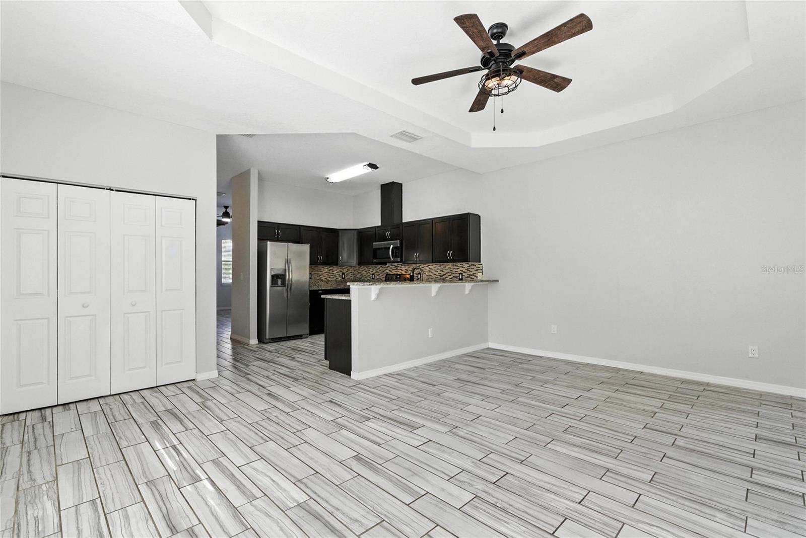 Listing photo id 2 for 4848 Tampa Downs Boulevard