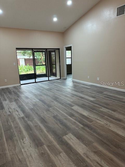 Image 10 of 11 For 9760 Lake Seminole Drive E