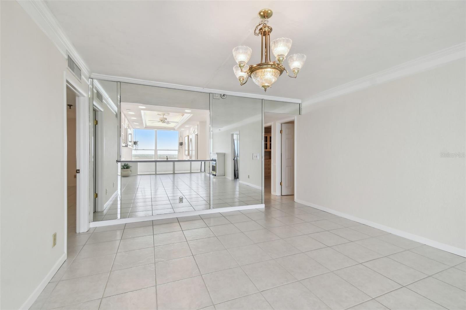 Image 20 of 51 For 17900 Gulf Boulevard 16c