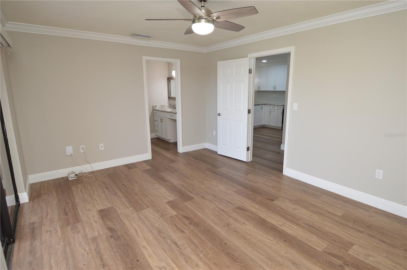 Image 30 of 95 For 6330 Grand Bahama Circle E