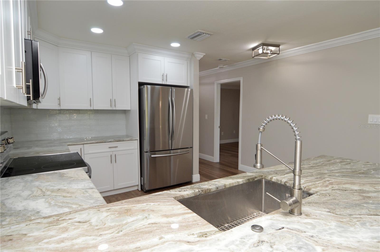 Image 32 of 95 For 6330 Grand Bahama Circle E