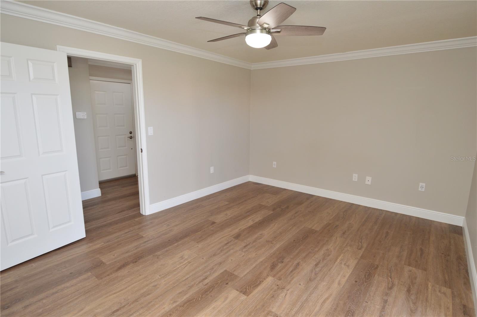 Image 8 of 95 For 6330 Grand Bahama Circle E