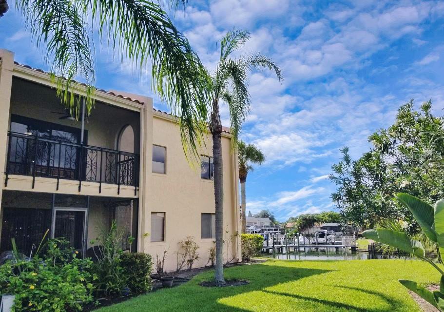 Image 83 of 95 For 6330 Grand Bahama Circle E