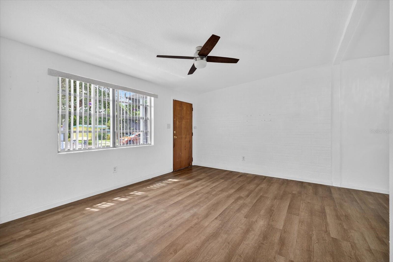 Image 5 of 26 For 660 11th Avenue N