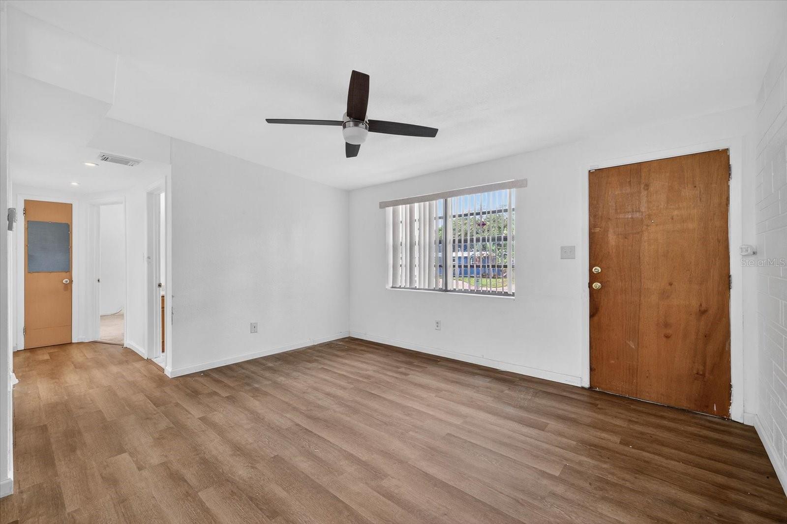 Image 6 of 26 For 660 11th Avenue N