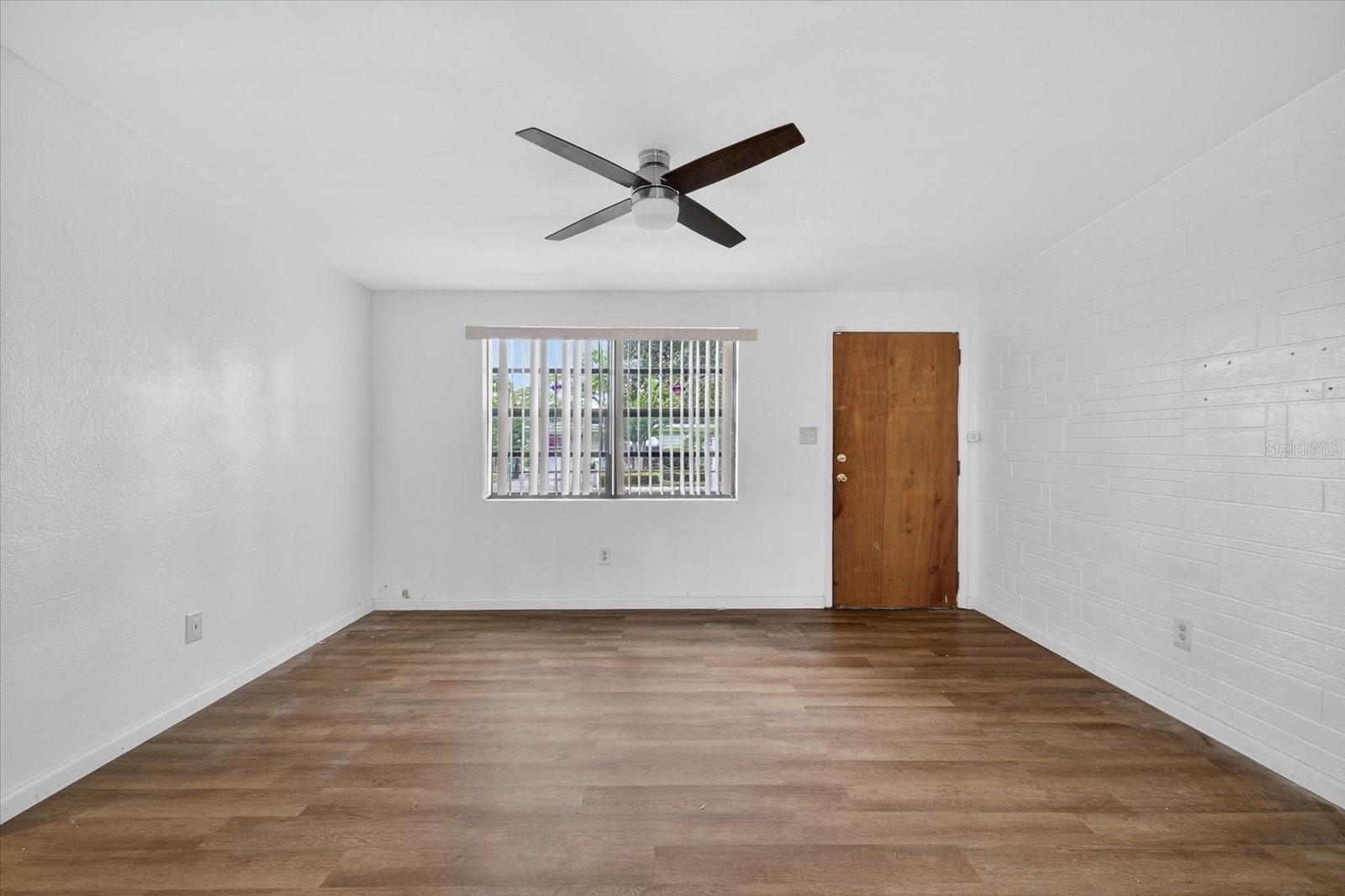 Image 7 of 26 For 660 11th Avenue N